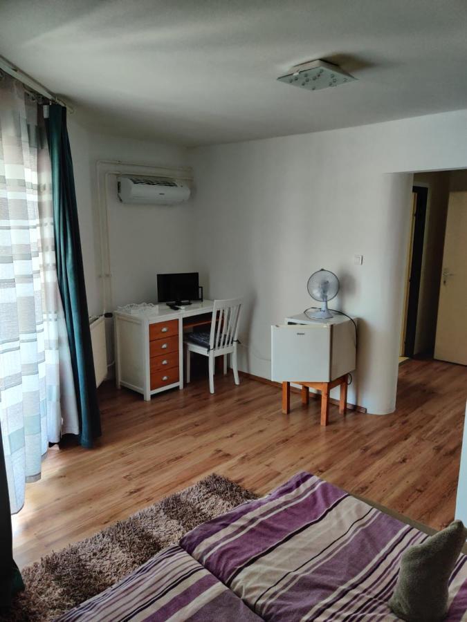 שיופוק Villa Italia Guest House מראה חיצוני תמונה
