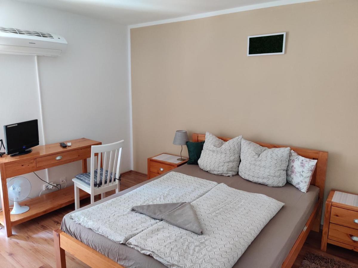 שיופוק Villa Italia Guest House מראה חיצוני תמונה